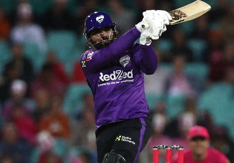 Sydney Sixers open their account against spirited Hobart Hurricanes